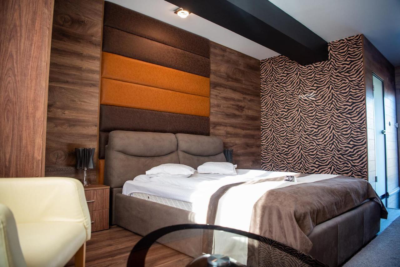Acktion Deluxe Hotel Shumen Exterior foto