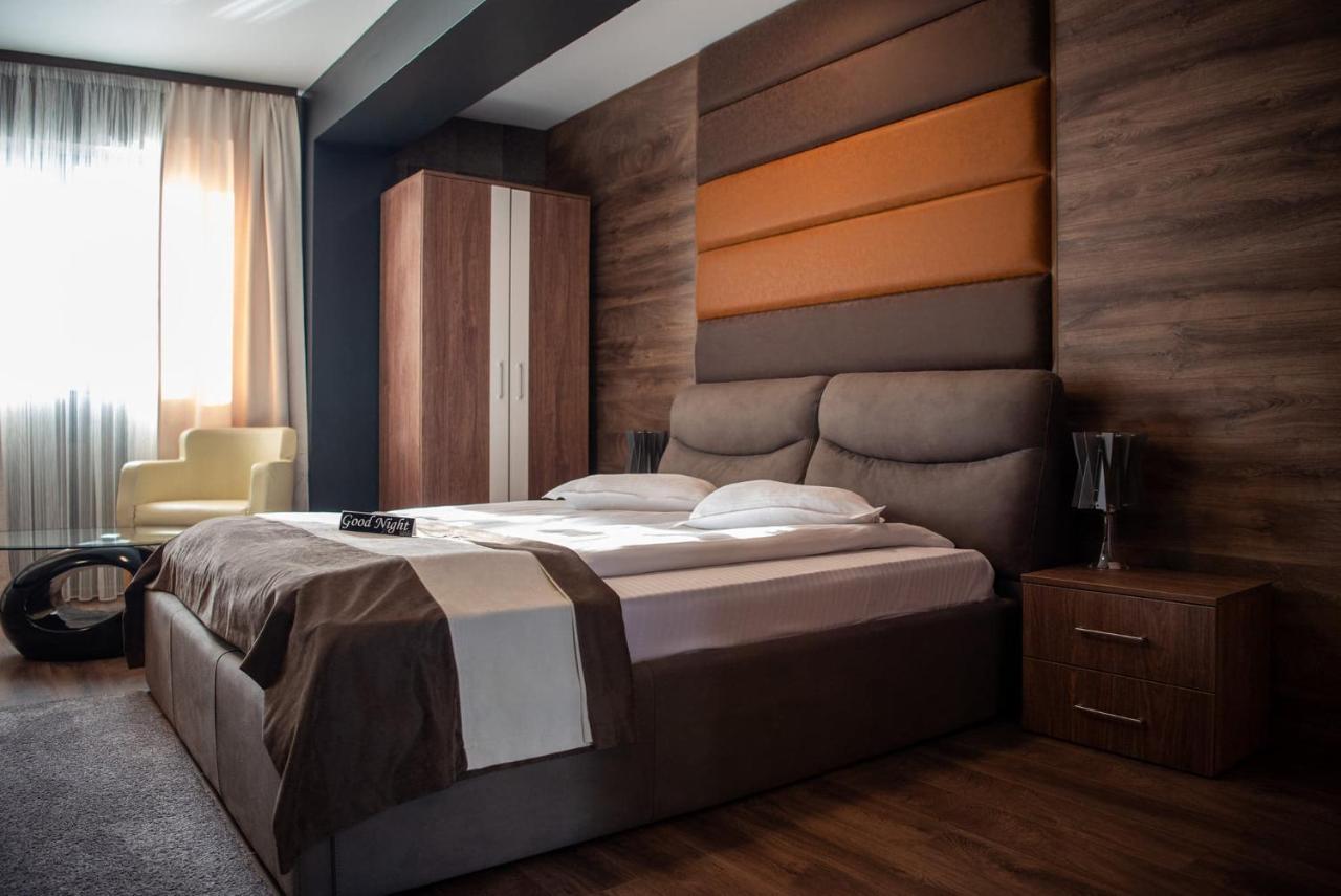 Acktion Deluxe Hotel Shumen Exterior foto