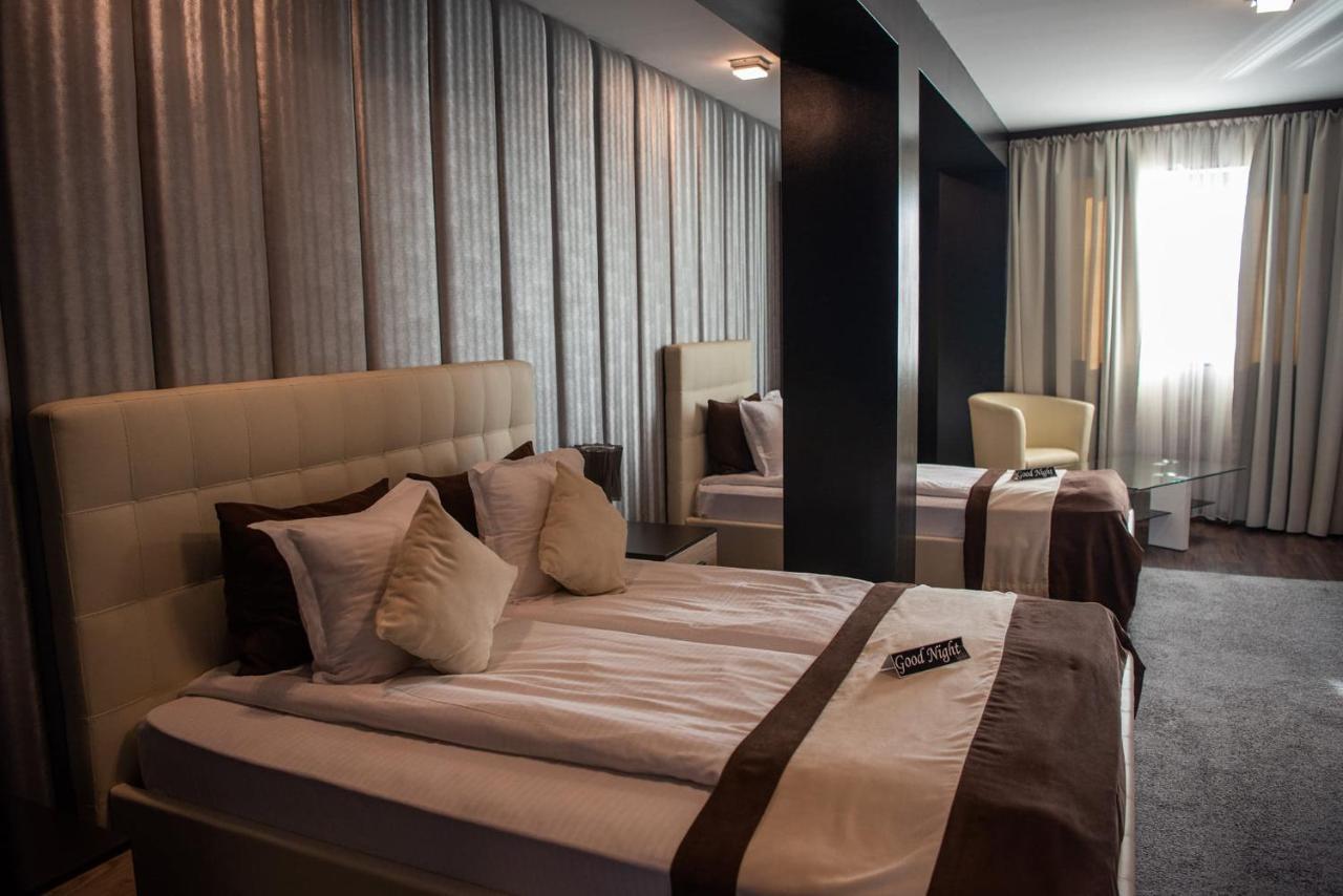 Acktion Deluxe Hotel Shumen Exterior foto