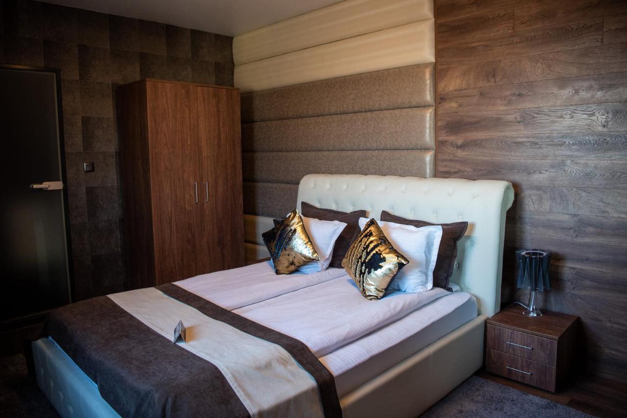 Acktion Deluxe Hotel Shumen Exterior foto