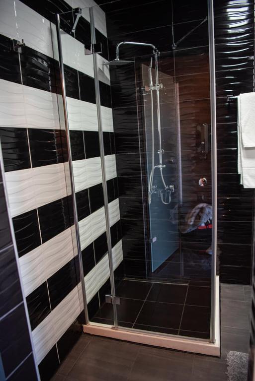 Acktion Deluxe Hotel Shumen Exterior foto
