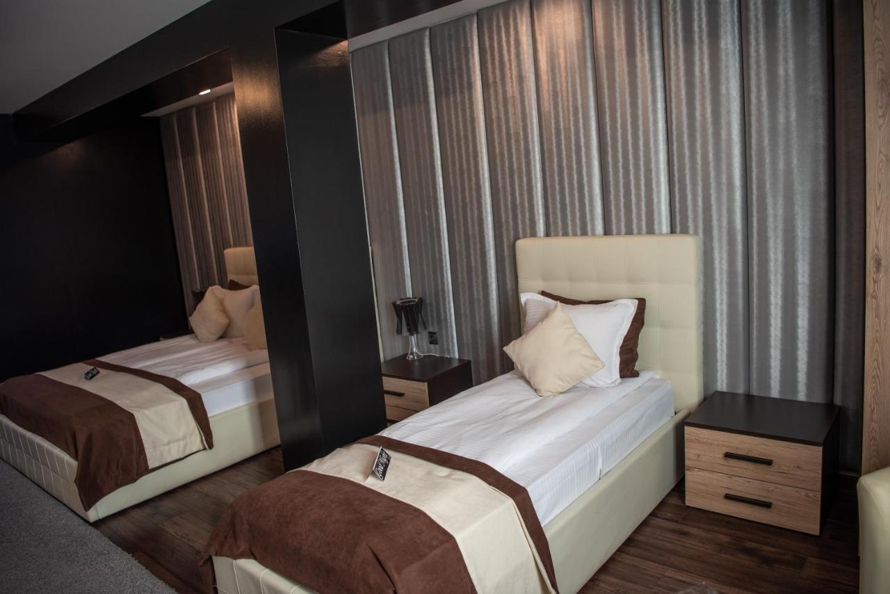 Acktion Deluxe Hotel Shumen Exterior foto